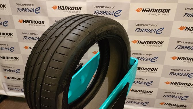 ban hankook ion dipakai untuk mobil balap formula e 2023