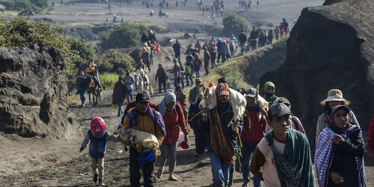 Ada Rangkaian Yadnya Kasada Suku Tengger, Wisata Gunung Bromo Mulai Ditutup