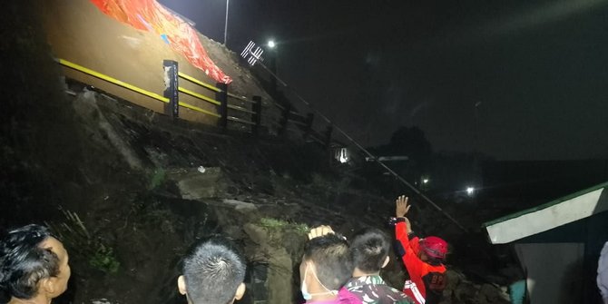 Tiga Rumah di Gunungbatu Bogor Tertimpa Longsor, 25 Jiwa Mengungsi