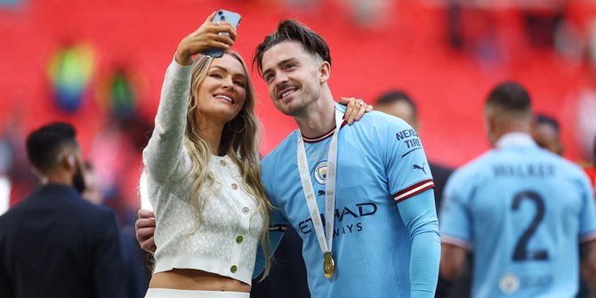 Selebrasi Man City Juara Piala FA Curi Perhatian Presenter Cantik & Pangeran William