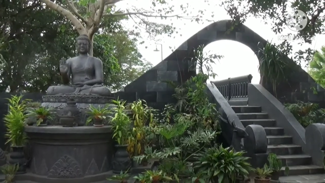 kampung buddha buneng di blitar