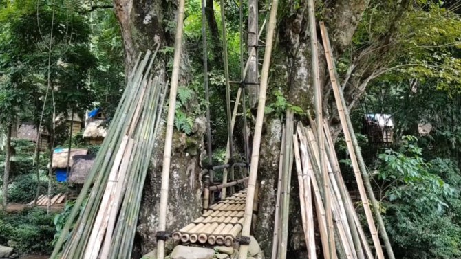 jembatan gajeboh baduy