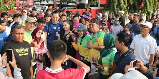 Keseruan AHY dan Annisa Pohan Ikut CFD di Semarang, Diajak Senam hingga Main Basket