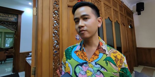 Gibran Gelar Turnamen Bulutangkis Berhadiah Rp600 Juta, Peserta Tembus 1.373 Orang