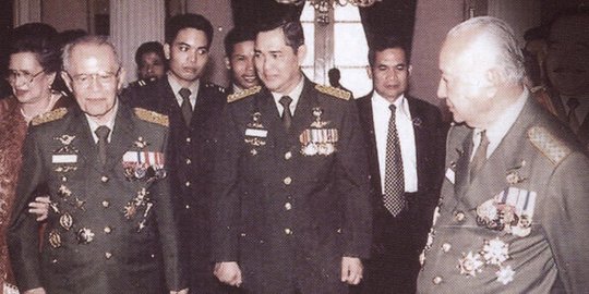 Jenderal Mantan Ajudan Soeharto Dicopot, Sampai Tak Diberi Meja Usai Reformasi