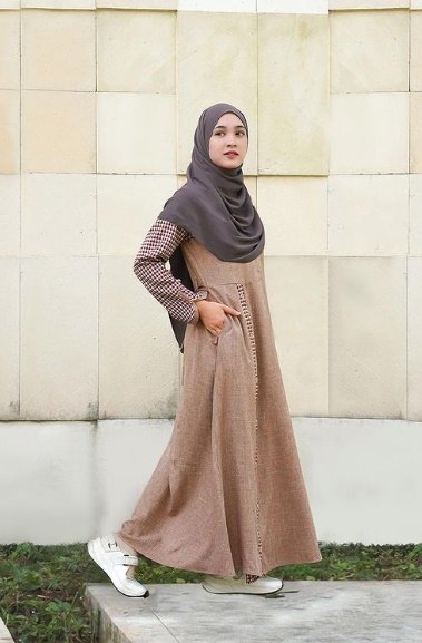 cut syifa kenakan gamis