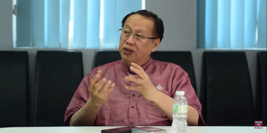 Kisah Johari Zein, Jadi Front Office di Hotel Sultan Hingga Bangun JNE