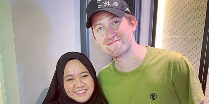 Potret Lala Foto Bareng Alan Walker Langsung Heboh, Bikin Iri Netizen