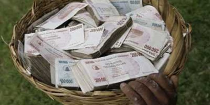 Dolar Zimbabwe Mata Uang Paling Tak Berharga di Dunia, 100 Miliar Dapat 3 Butir Telur