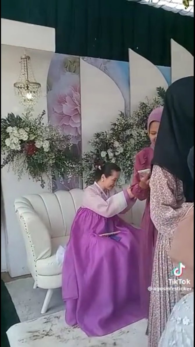 viral pernikahan pria korea dan wanita indonesia ibu pengantin pria pakai hanbok