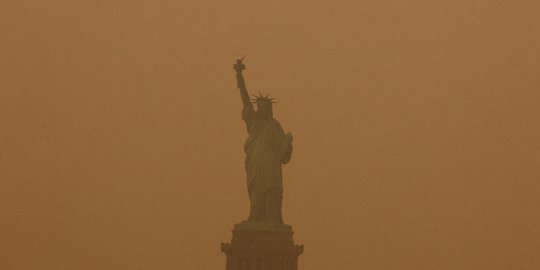 Ketika Kabut Asap Kebakaran Hutan Selimuti New York, Ini Penampakannya