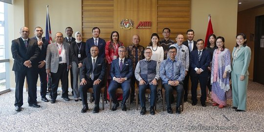 Pertemuan Mendag RI - MITI Malaysia, Bahas Rencana Perjanjian Perdagangan Perbatasan