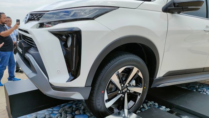 new daihatsu terios meluncur di jakarta