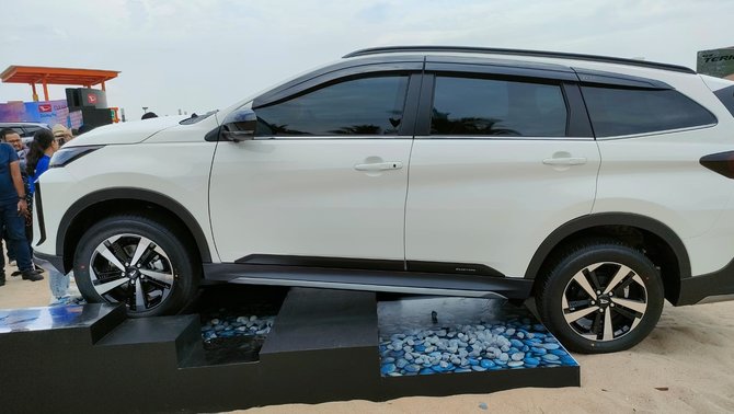 new daihatsu terios meluncur di jakarta