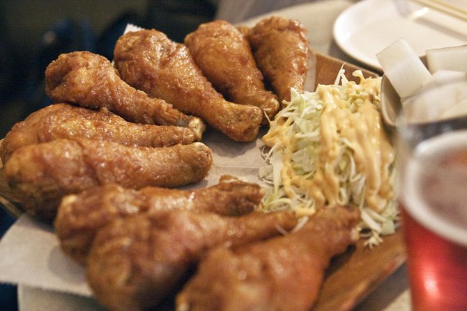 ilustrasi yangnyeom chicken ayam goreng bumbu korea