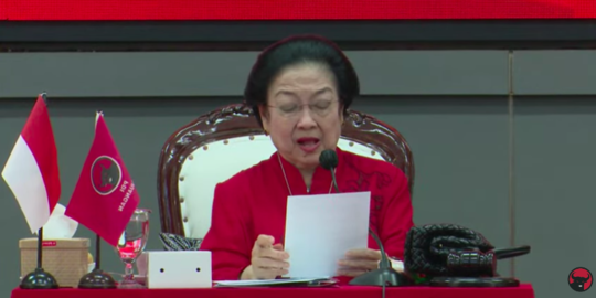 Megawati Minta Kader Ketuk Pintu-Pintu Rakyat dengan Sopan