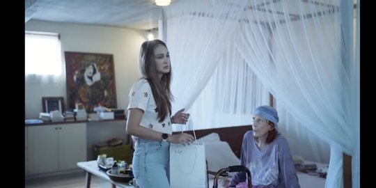 Ibu Luna Maya Jatuh Hingga Alami Patah Tulang, Begini Kondisi Terkininya