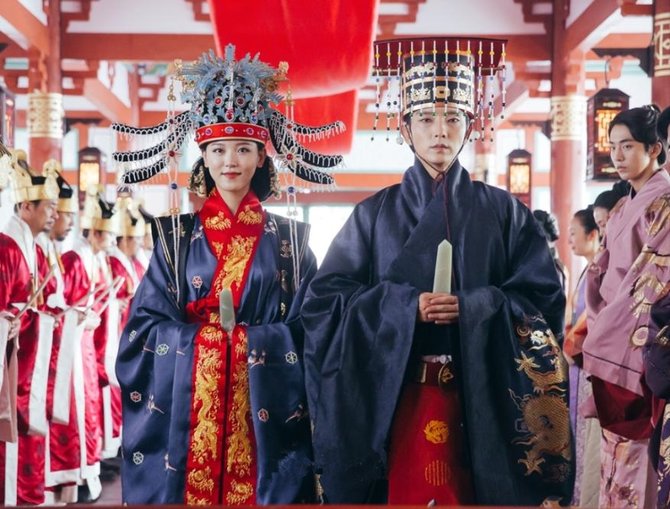 kang han na dan lee joon gi sebagai ratu daemok dan raja gwangjong di drama korea moon lovers scarlet heart ryeo