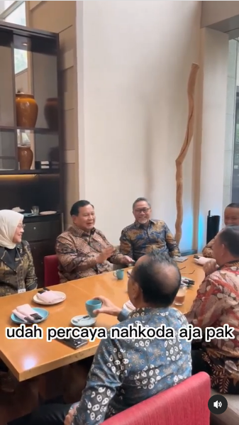 para menteri jokowi kumpul amp ketawan tawa satu meja