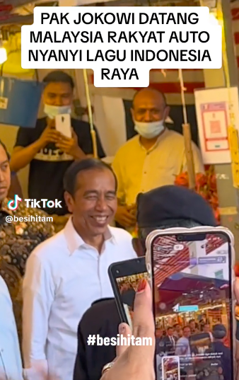 momen jokowi blusukan ke pasar malaysia wni kompak nyanyi indonesia raya