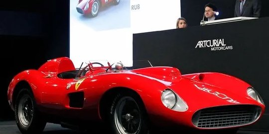 Koleksi Mobil Mewah Lionel Messi, Paling Mahal Harganya Lebih Rp 500 Miliar!