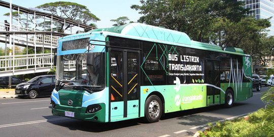 Penumpang Transjakarta Diperbolehkan Tak Pakai Masker