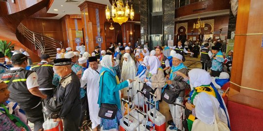 Makkah Padat, Petugas Pastikan Jemaah Haji Indonesia Tidak Kehabisan Air Hotel