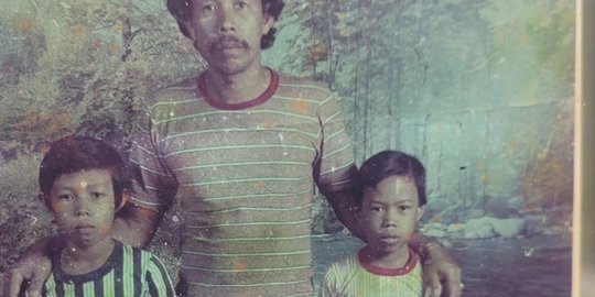 Ulang Tahun Sang Ayah ke-77 Tahun, Edwin Bejo Unggah Foto Masa Kecil