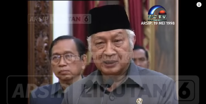 pidato presiden soeharto 2 hari sebelum lengser bereaksi didesak mundur