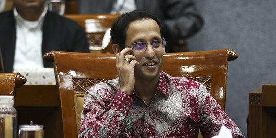 Janji Beasiswa Nadiem Makarim untuk Putri Ariani Tuai Kritik: Urus Dulu Gaji Guru