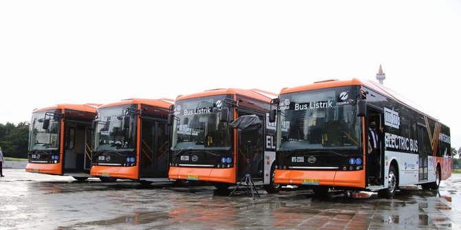 Bus Listrik TransJakarta Tempuh 2 Juta Km, Segini Emisi Karbon Bisa ...