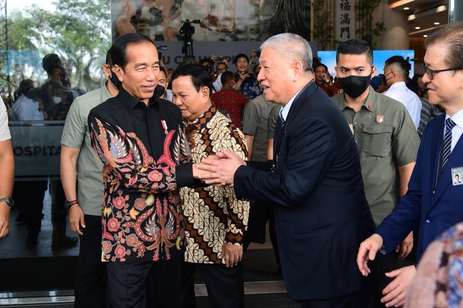 momen jokowi dikawal prabowo dan aguan