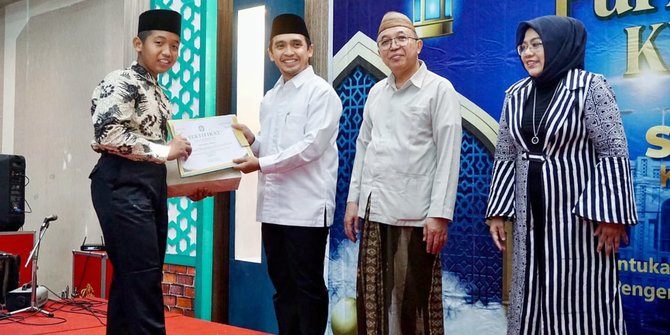 Khotmil Quran Warnai Purnawiyata SD Al Anwar Kota Pasuruan, 11 Tahun Berprestasi