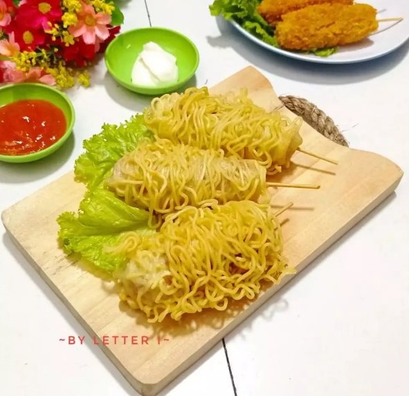 7 resep mie instan yang bisa dijadikan camilan ala rumahan untuk jadi teman bersantai