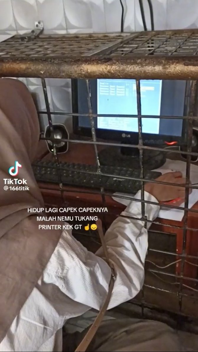 penampakan unik tempat fotocopy yang bikin geleng kepala komputernya 039dipenjara039
