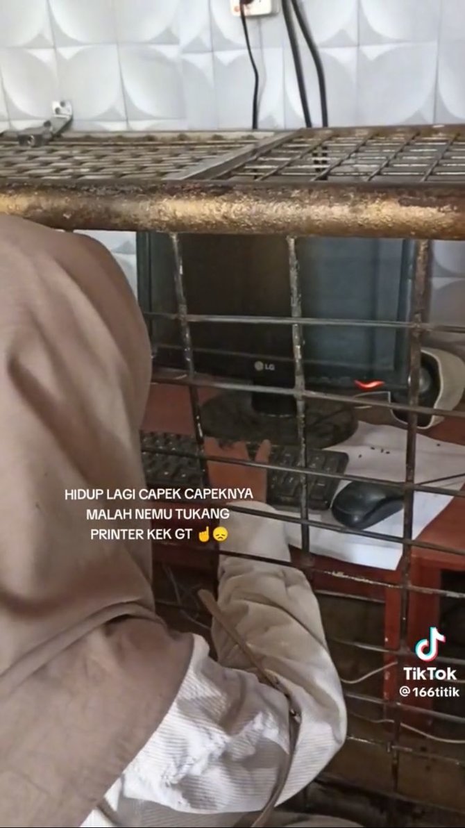 penampakan unik tempat fotocopy yang bikin geleng kepala komputernya 039dipenjara039