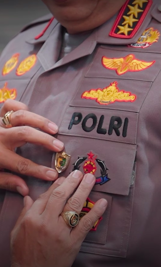 kapolri didatangi polisinya tni ad para jenderal loreng amp cokelat mendampingi