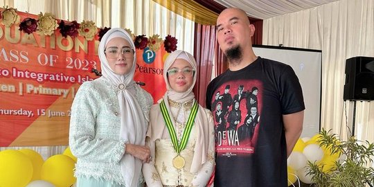 Tampil Berhijab, ini 6 Potret Cantik Safeea Anak Mulan Jameela di Momen Kelulusan