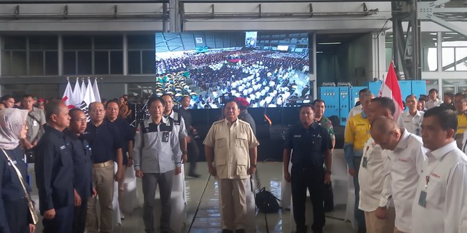 LIVE STREAMING: Menhan Prabowo di PT Dirgantara Indonesia Bandung