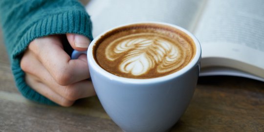 4 Cara Mudah Atasi Dampak Kafein Berlebih dalam Tubuhmu