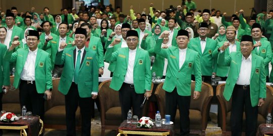 Plt Ketum PPP Perintahkan Kader Kerja Cerdas Menangkan Ganjar Pranowo