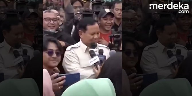 VIDEO: Momen Prabowo Bergaya Menjadi Wartawan Televisi
