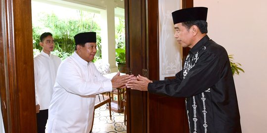 Pernah Rival, Prabowo Makin Yakin Gabung Jokowi Meski Pendukung Marah