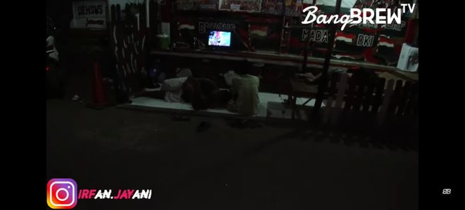 viral potret perkampungan di kolong jembatan jakarta ada sekolah