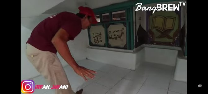 viral potret perkampungan di kolong jembatan jakarta ada sekolah