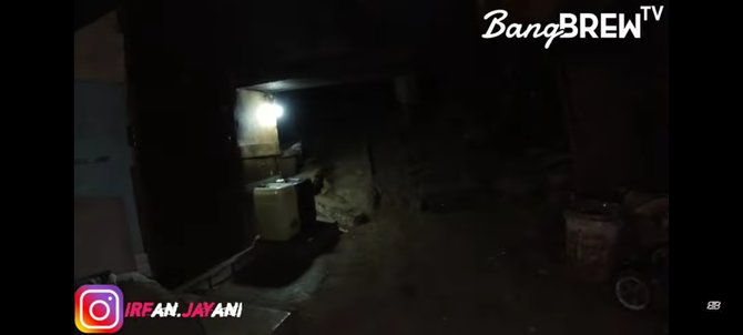 viral potret perkampungan di kolong jembatan jakarta ada sekolah