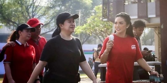 Penampilan Krisdayanti Curi Perhatian saat Dampingi Puan, Sepatunya Ramai Dibahas