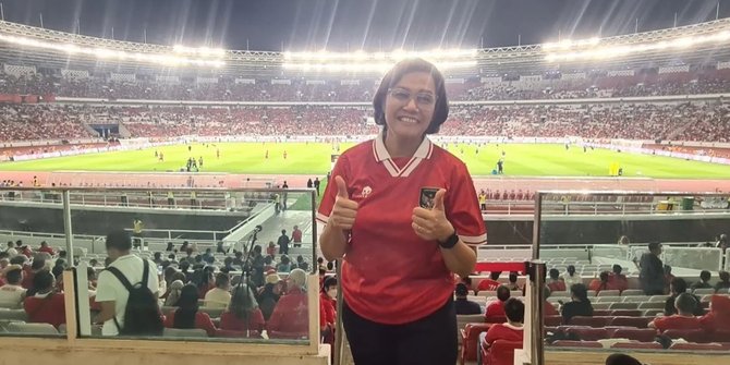 Potret Sri Mulyani Nonton Indonesia vs Argentina, Tetap Bangga Meski Kalah
