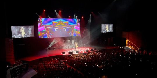 Bikin Bangga! Intip Kemeriahan Konser Dewi Perssik di Singapura, Curi Perhatian