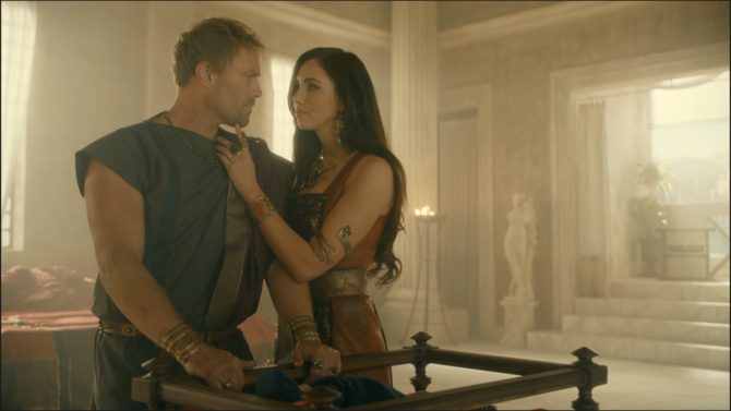 jessica green sebagai cleopatra di roman empire